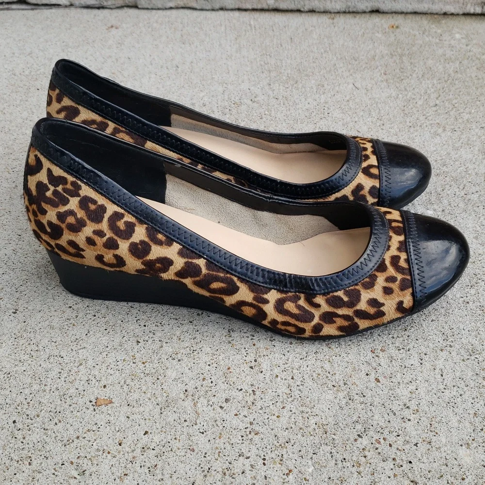 Cole Haan Womens Tali Wedge Heel Leopard Calf Hair Shoes Size 8 B Animal Print